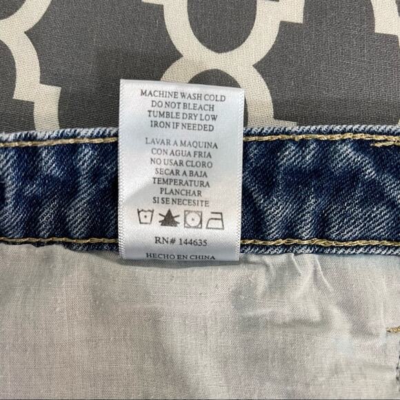 Kancan Ultra High Rise Short Distressed Denim Jean Size Small - Picture 7 of 9